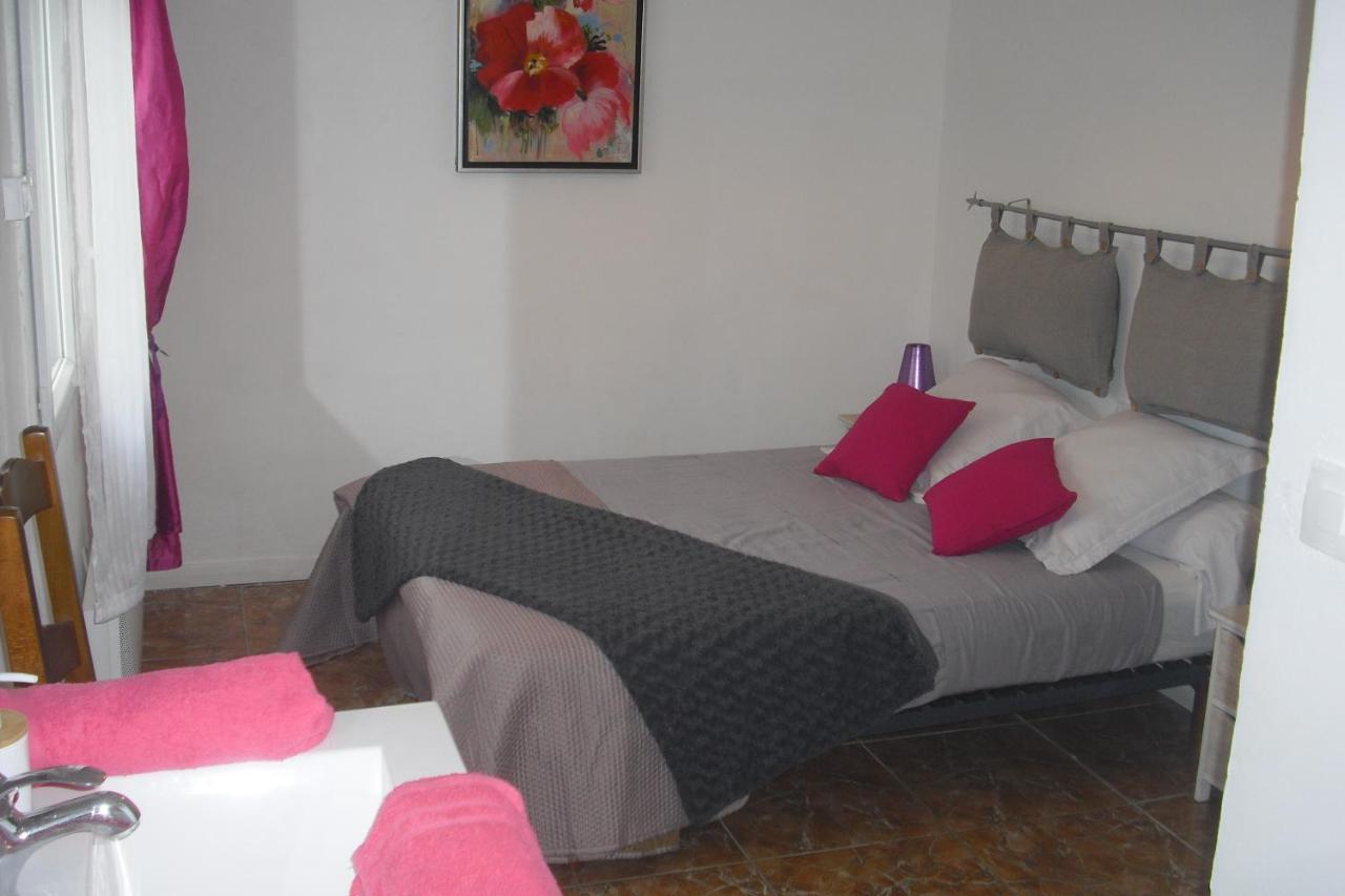 Lou Mas Li Pitchoun "Le Prunier " Apartment Gordes Exterior photo